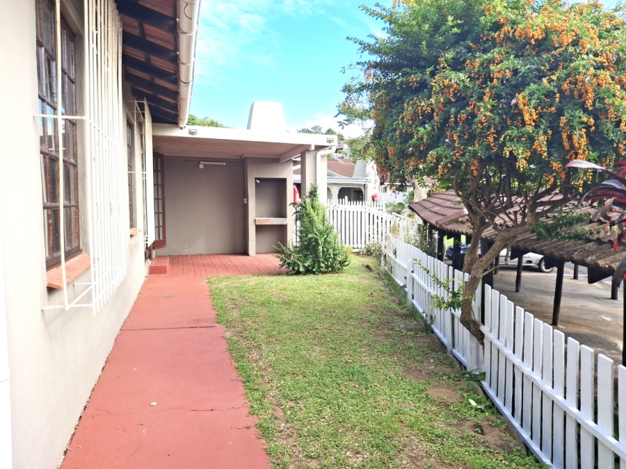 3 Bedroom Property for Sale in Port Edward KwaZulu-Natal