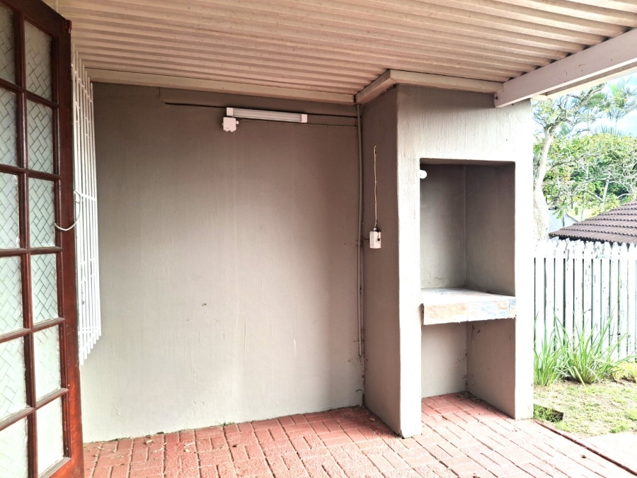 3 Bedroom Property for Sale in Port Edward KwaZulu-Natal