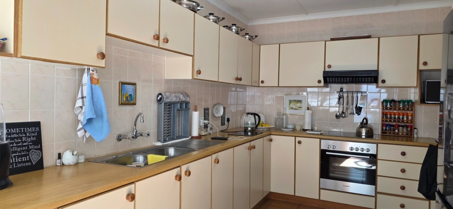 3 Bedroom Property for Sale in Umtentweni KwaZulu-Natal