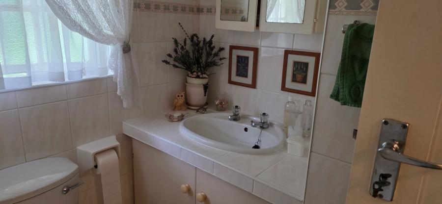 3 Bedroom Property for Sale in Umtentweni KwaZulu-Natal