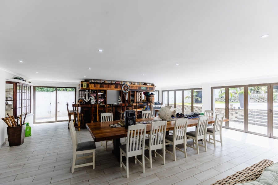 5 Bedroom Property for Sale in Umtentweni KwaZulu-Natal