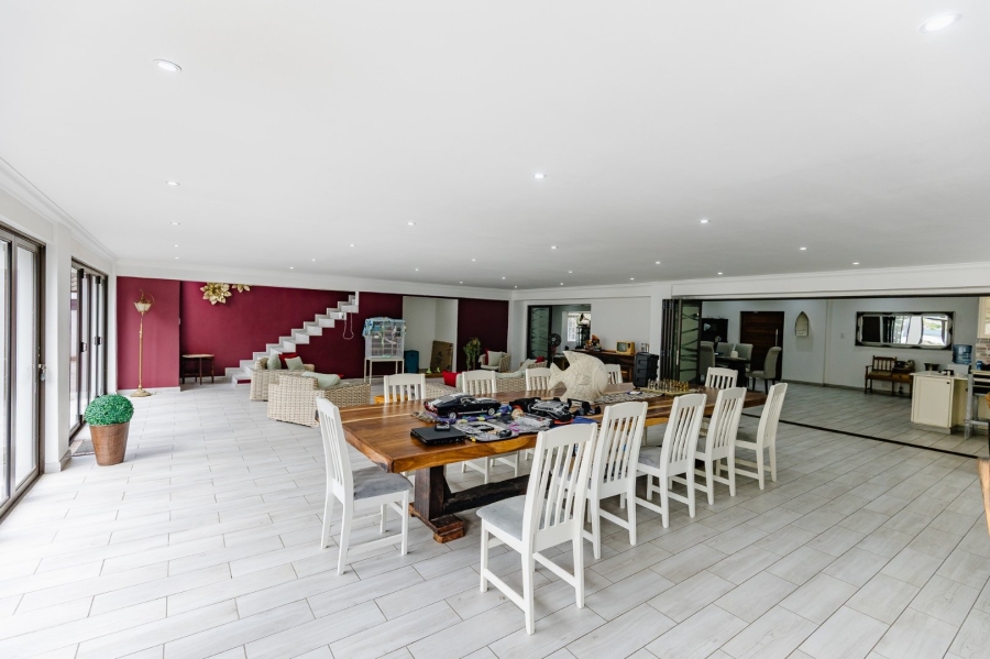 5 Bedroom Property for Sale in Umtentweni KwaZulu-Natal