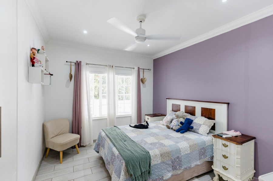 5 Bedroom Property for Sale in Umtentweni KwaZulu-Natal