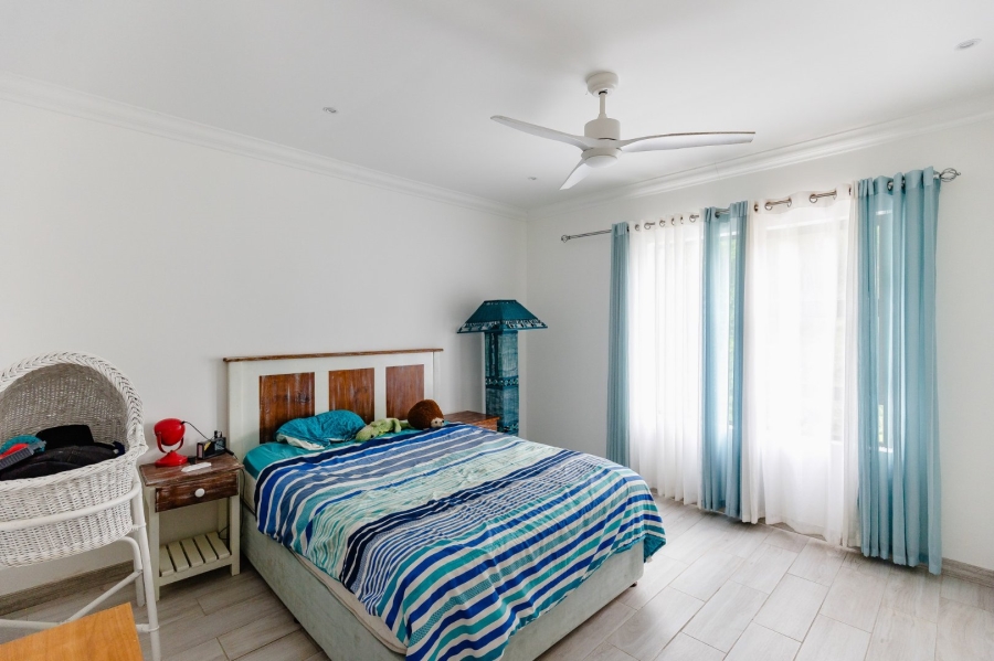 5 Bedroom Property for Sale in Umtentweni KwaZulu-Natal