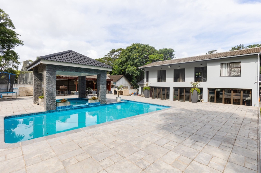 5 Bedroom Property for Sale in Umtentweni KwaZulu-Natal
