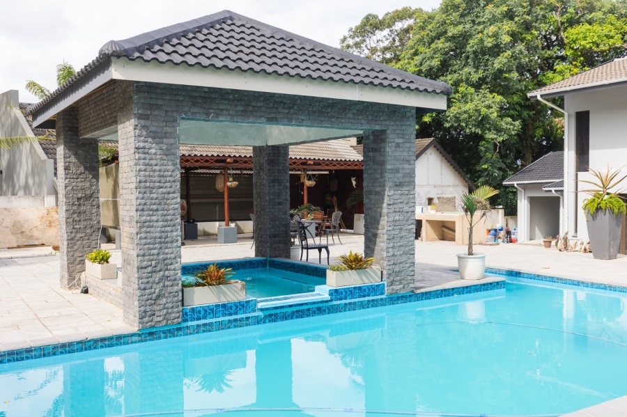 5 Bedroom Property for Sale in Umtentweni KwaZulu-Natal