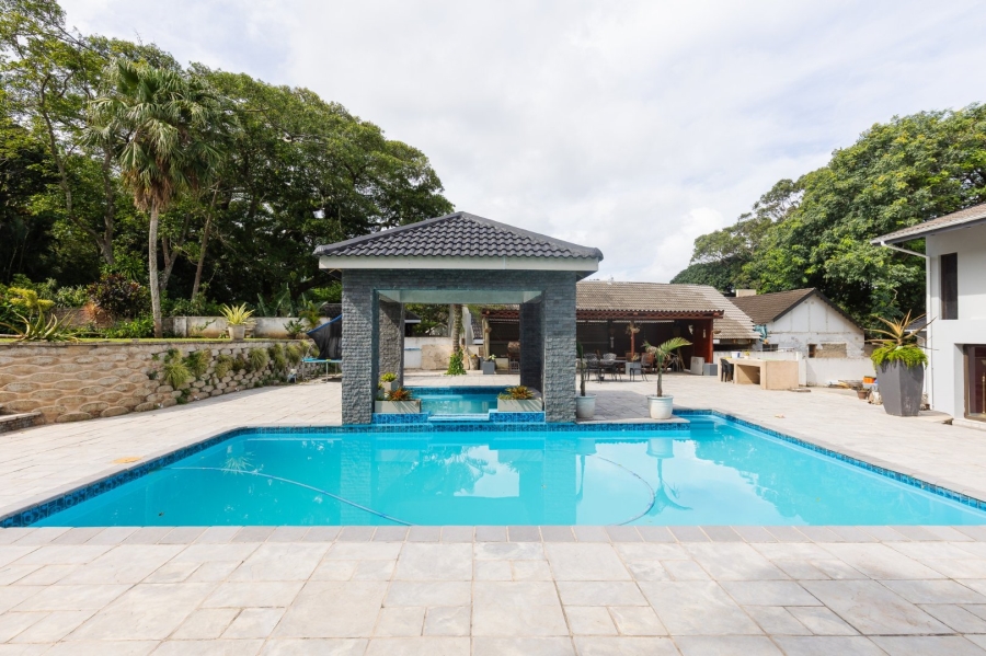 5 Bedroom Property for Sale in Umtentweni KwaZulu-Natal