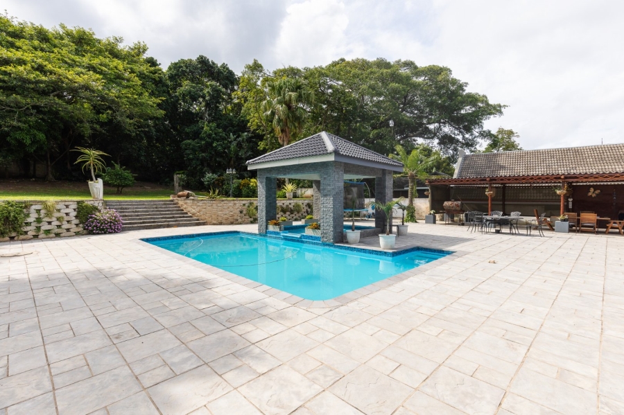 5 Bedroom Property for Sale in Umtentweni KwaZulu-Natal