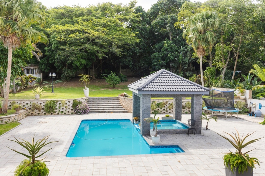 5 Bedroom Property for Sale in Umtentweni KwaZulu-Natal