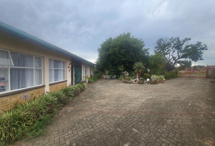 3 Bedroom Property for Sale in Sunnyridge KwaZulu-Natal
