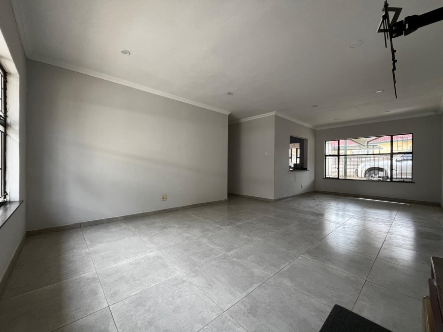 To Let 4 Bedroom Property for Rent in Pioneer Park KwaZulu-Natal