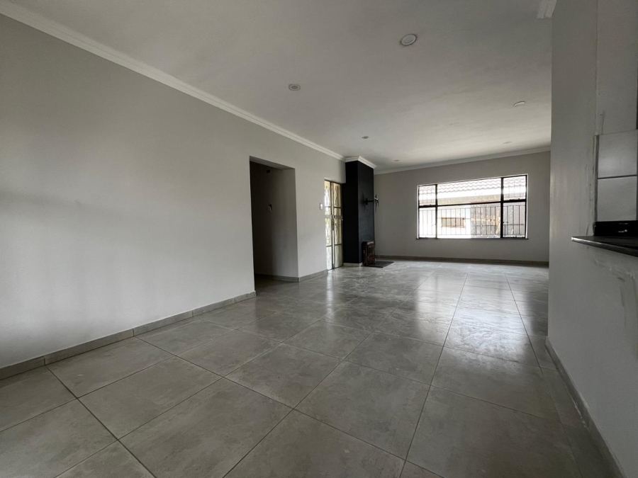 To Let 4 Bedroom Property for Rent in Pioneer Park KwaZulu-Natal