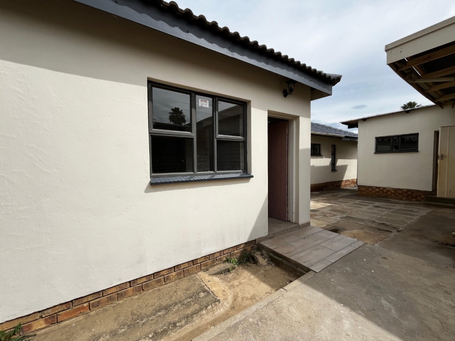 To Let 4 Bedroom Property for Rent in Pioneer Park KwaZulu-Natal