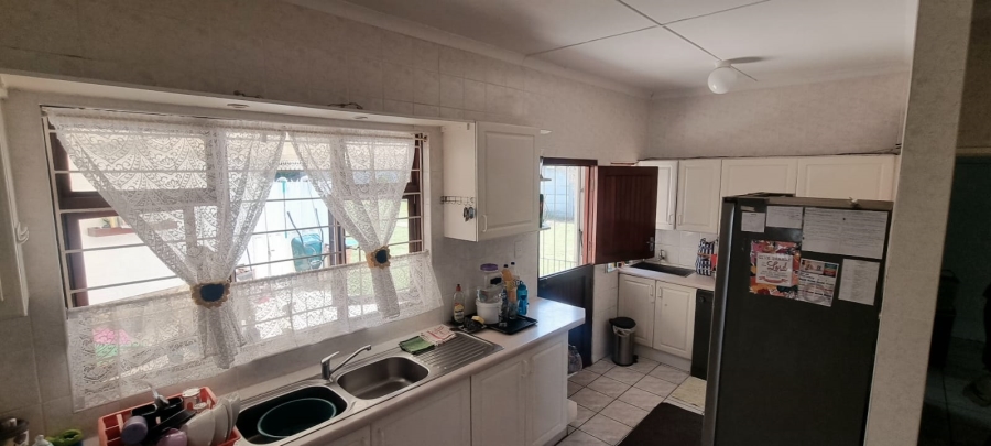 4 Bedroom Property for Sale in St Michaels On Sea KwaZulu-Natal