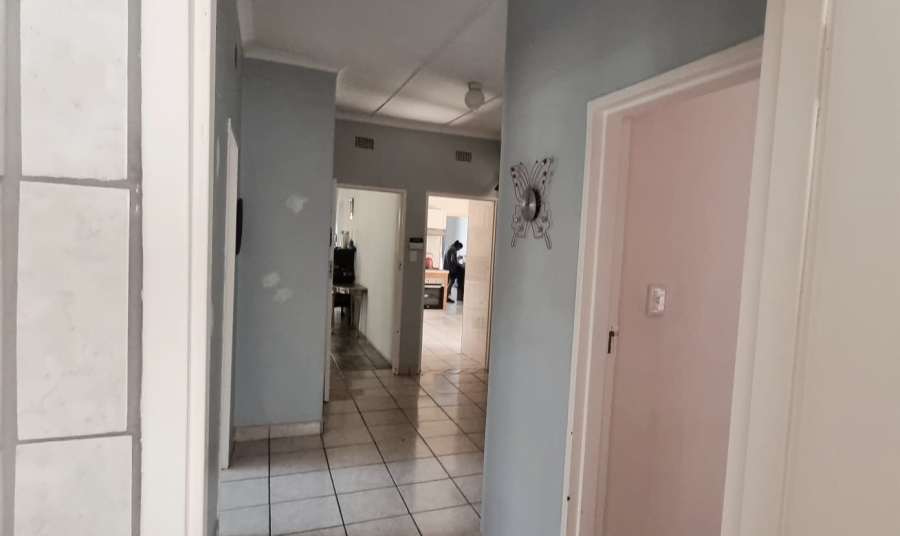 4 Bedroom Property for Sale in St Michaels On Sea KwaZulu-Natal