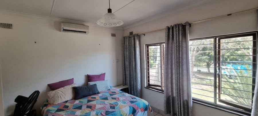 4 Bedroom Property for Sale in St Michaels On Sea KwaZulu-Natal