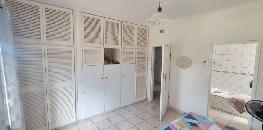 4 Bedroom Property for Sale in St Michaels On Sea KwaZulu-Natal