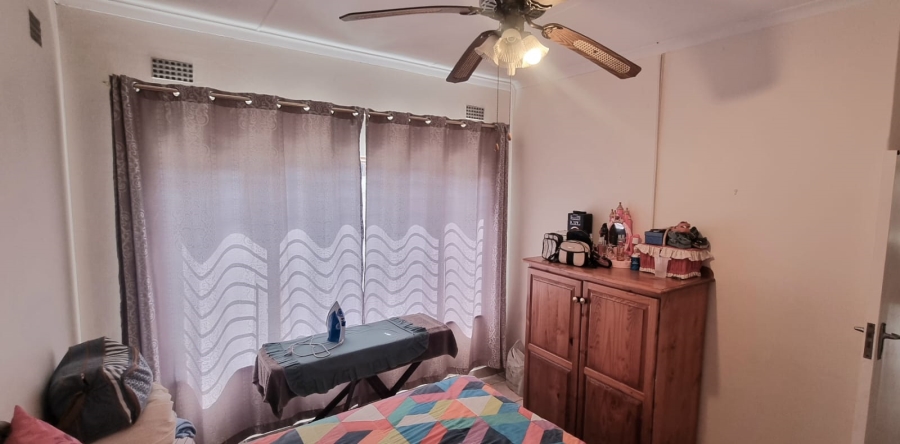 4 Bedroom Property for Sale in St Michaels On Sea KwaZulu-Natal