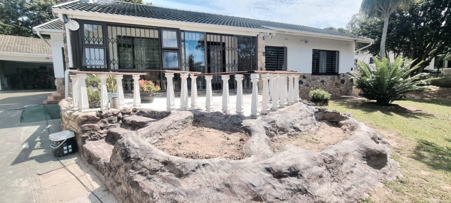 4 Bedroom Property for Sale in St Michaels On Sea KwaZulu-Natal