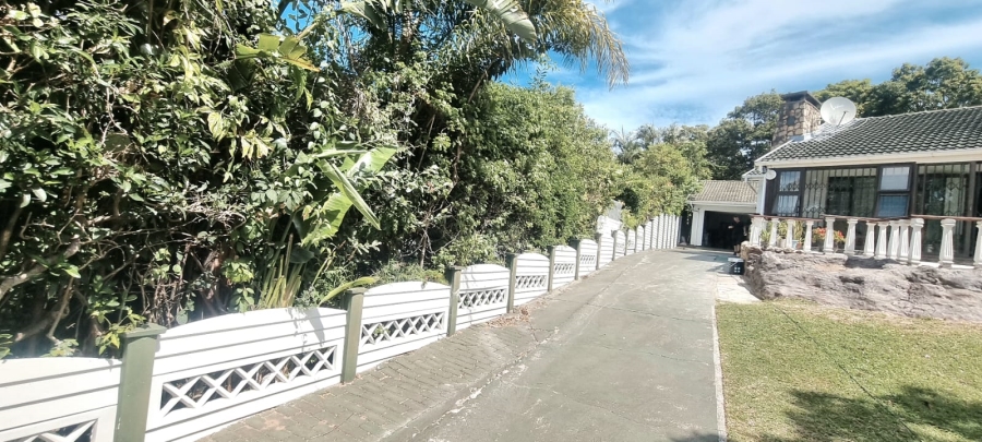 4 Bedroom Property for Sale in St Michaels On Sea KwaZulu-Natal