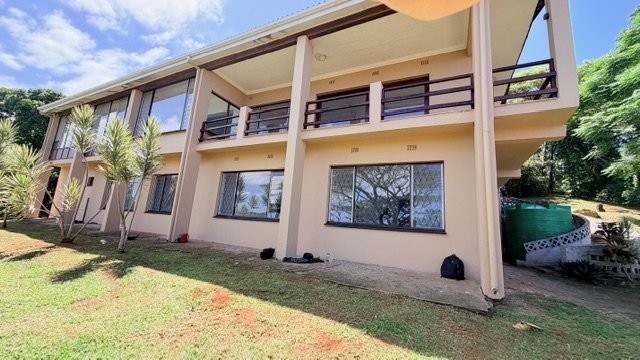 6 Bedroom Property for Sale in Leisure Bay KwaZulu-Natal
