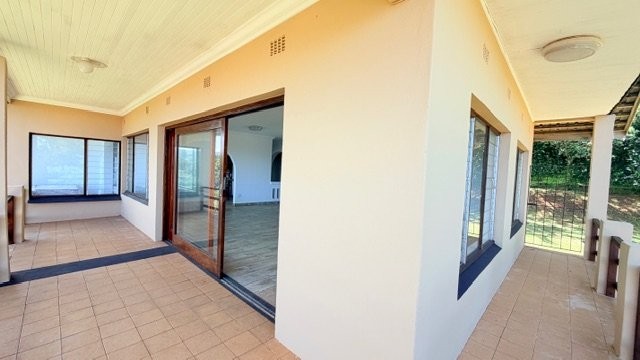 6 Bedroom Property for Sale in Leisure Bay KwaZulu-Natal