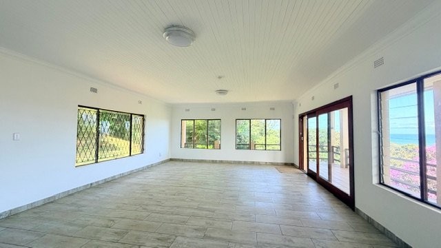 6 Bedroom Property for Sale in Leisure Bay KwaZulu-Natal