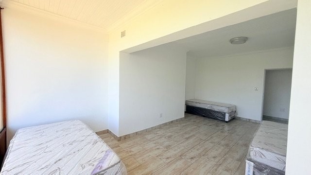 6 Bedroom Property for Sale in Leisure Bay KwaZulu-Natal