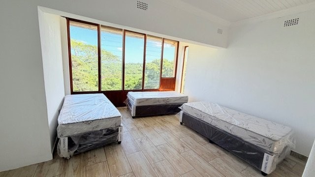 6 Bedroom Property for Sale in Leisure Bay KwaZulu-Natal