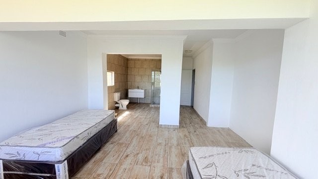 6 Bedroom Property for Sale in Leisure Bay KwaZulu-Natal