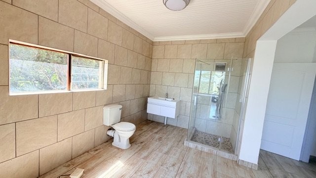 6 Bedroom Property for Sale in Leisure Bay KwaZulu-Natal