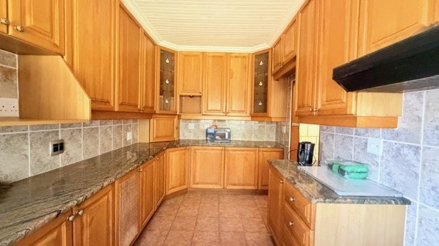 6 Bedroom Property for Sale in Leisure Bay KwaZulu-Natal