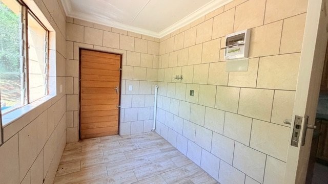 6 Bedroom Property for Sale in Leisure Bay KwaZulu-Natal