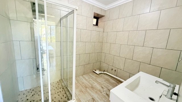 6 Bedroom Property for Sale in Leisure Bay KwaZulu-Natal