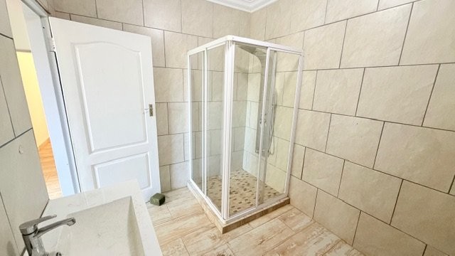 6 Bedroom Property for Sale in Leisure Bay KwaZulu-Natal