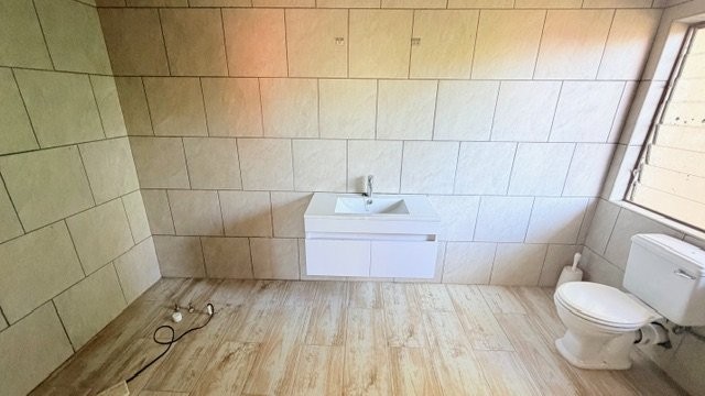 6 Bedroom Property for Sale in Leisure Bay KwaZulu-Natal