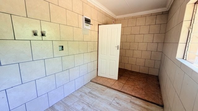 6 Bedroom Property for Sale in Leisure Bay KwaZulu-Natal