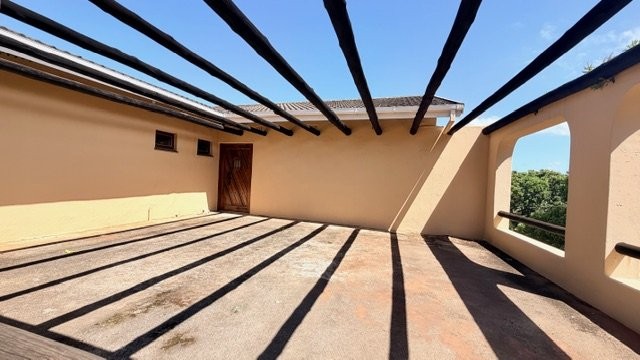 6 Bedroom Property for Sale in Leisure Bay KwaZulu-Natal