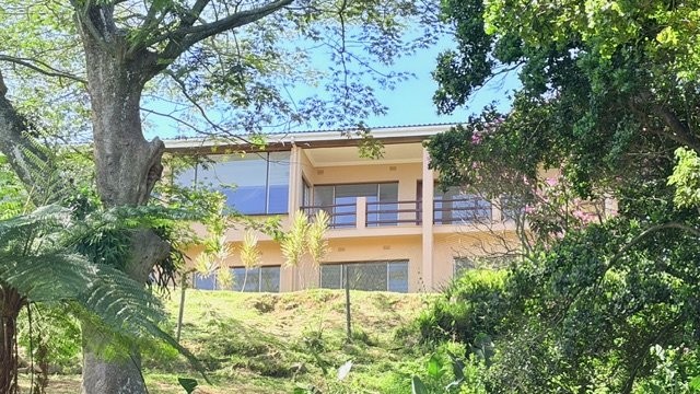 6 Bedroom Property for Sale in Leisure Bay KwaZulu-Natal