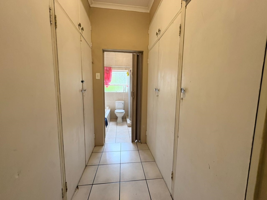4 Bedroom Property for Sale in Schuinshoogte KwaZulu-Natal