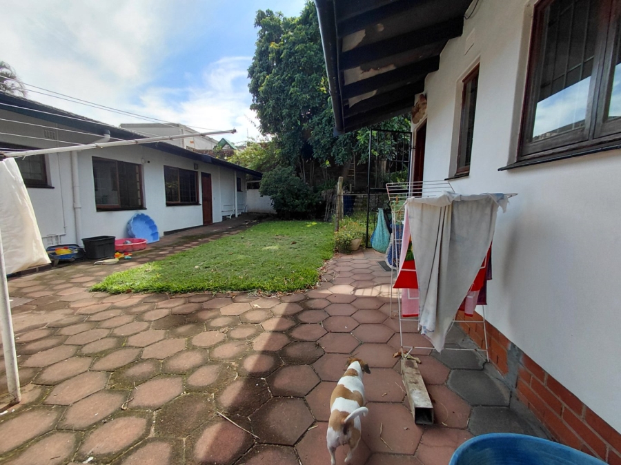 8 Bedroom Property for Sale in Sherwood KwaZulu-Natal