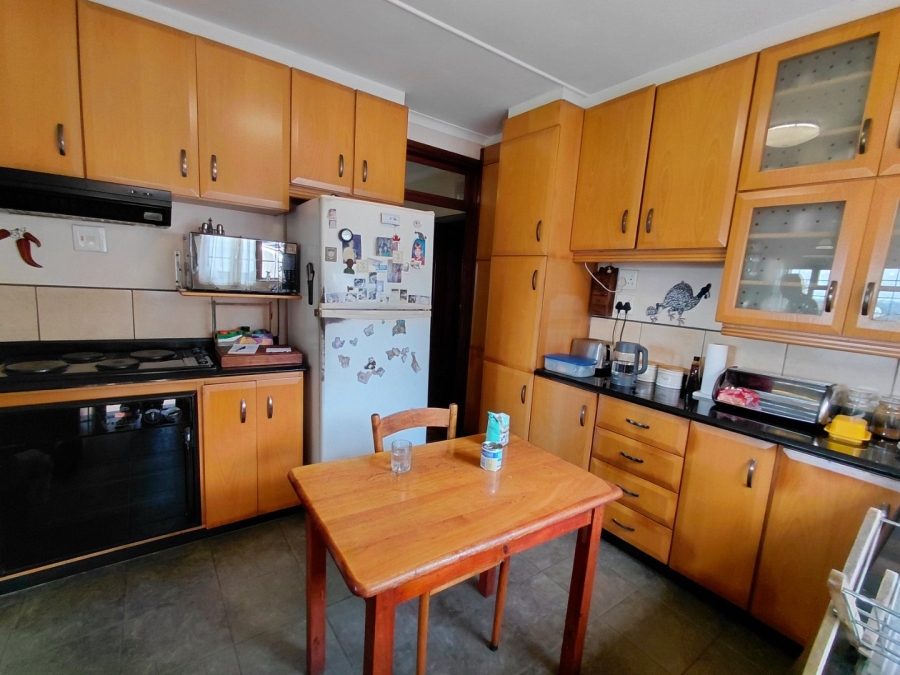 8 Bedroom Property for Sale in Sherwood KwaZulu-Natal