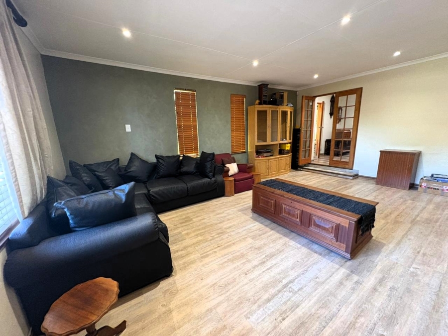 3 Bedroom Property for Sale in Pioneer Park KwaZulu-Natal
