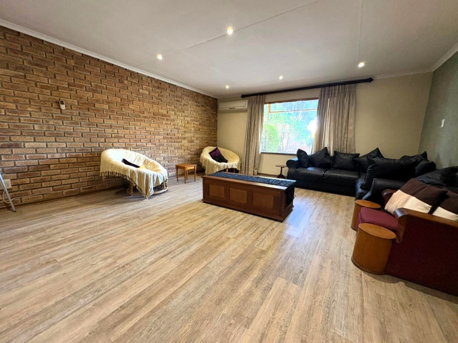 3 Bedroom Property for Sale in Pioneer Park KwaZulu-Natal