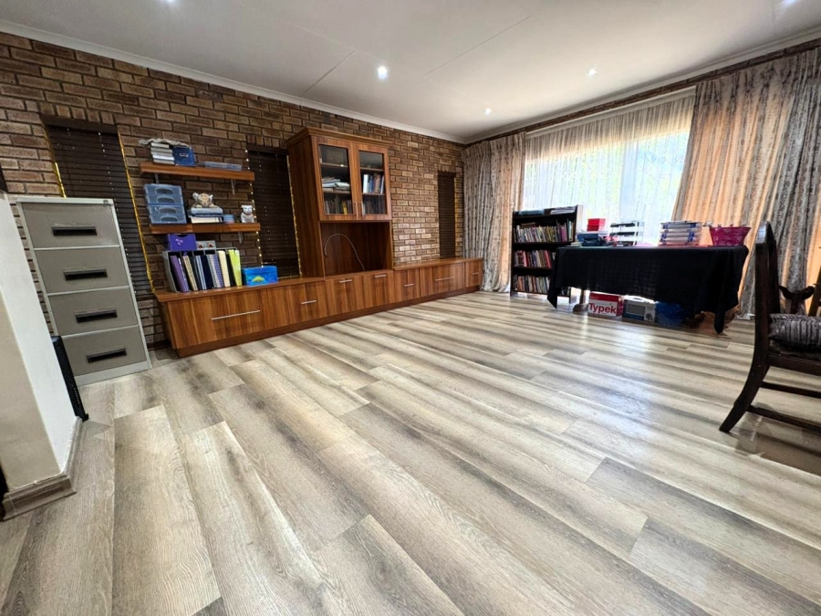 3 Bedroom Property for Sale in Pioneer Park KwaZulu-Natal