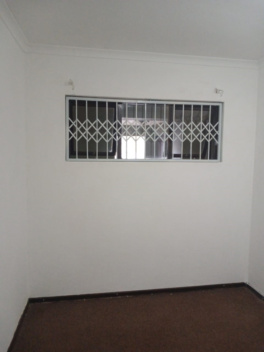 2 Bedroom Property for Sale in Montclair KwaZulu-Natal