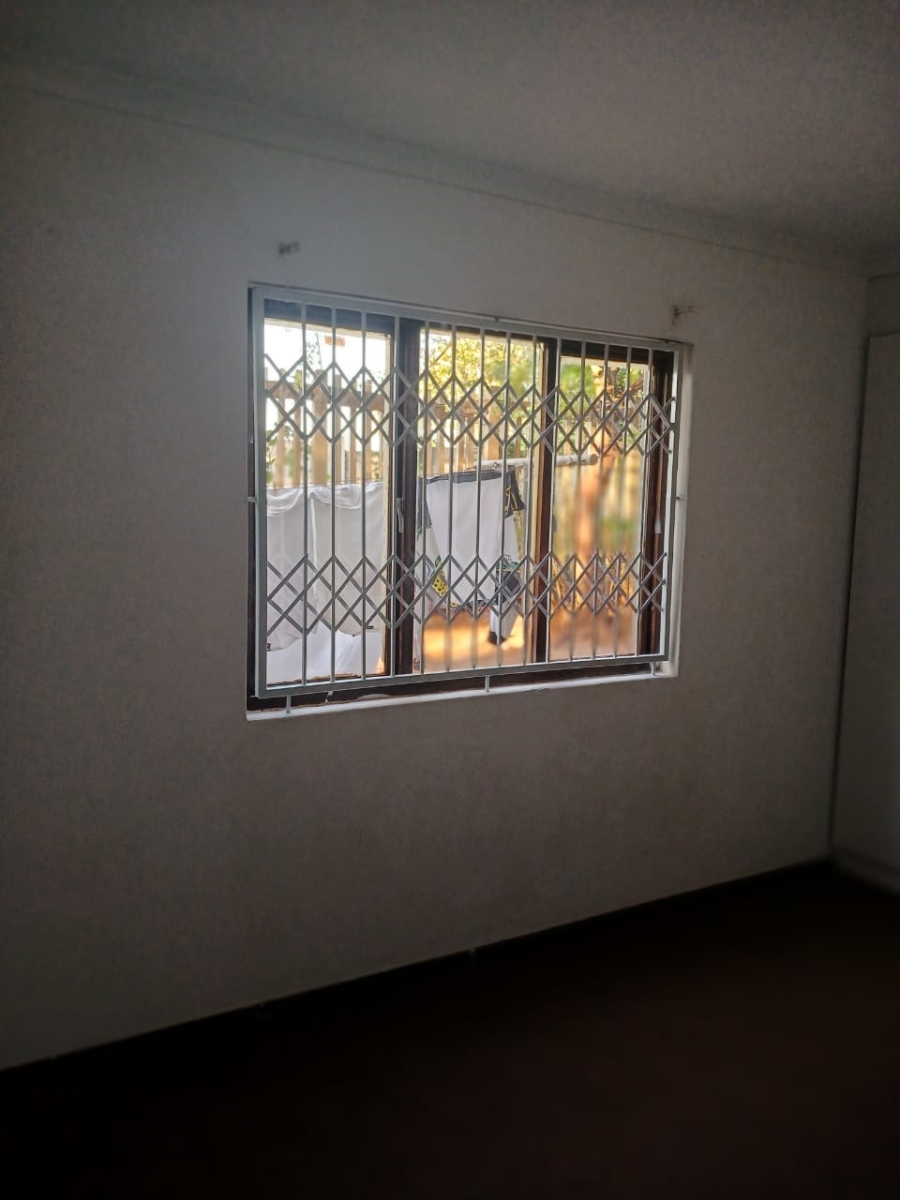 2 Bedroom Property for Sale in Montclair KwaZulu-Natal