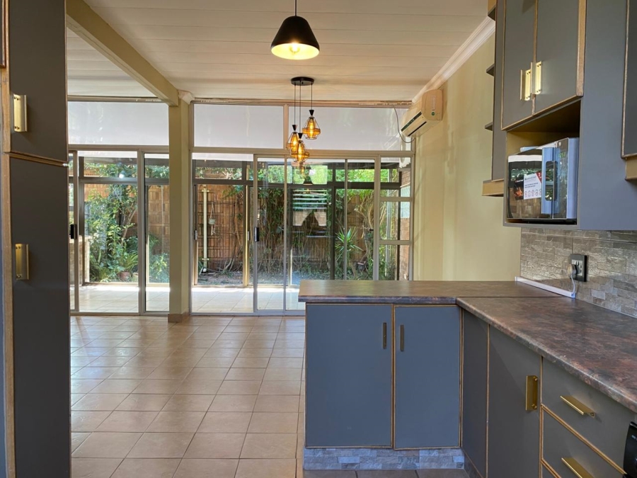 2 Bedroom Property for Sale in Huttenheights KwaZulu-Natal