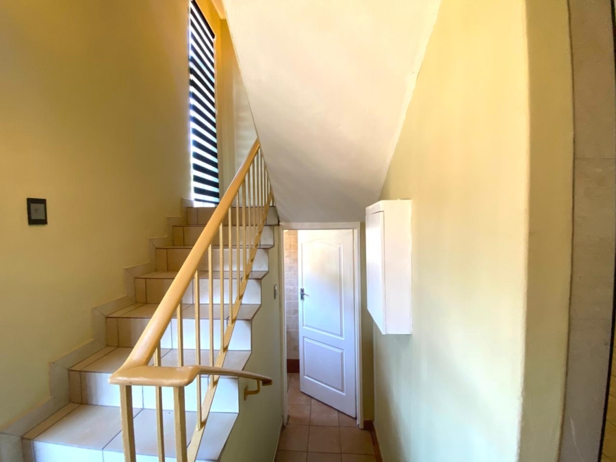 2 Bedroom Property for Sale in Huttenheights KwaZulu-Natal