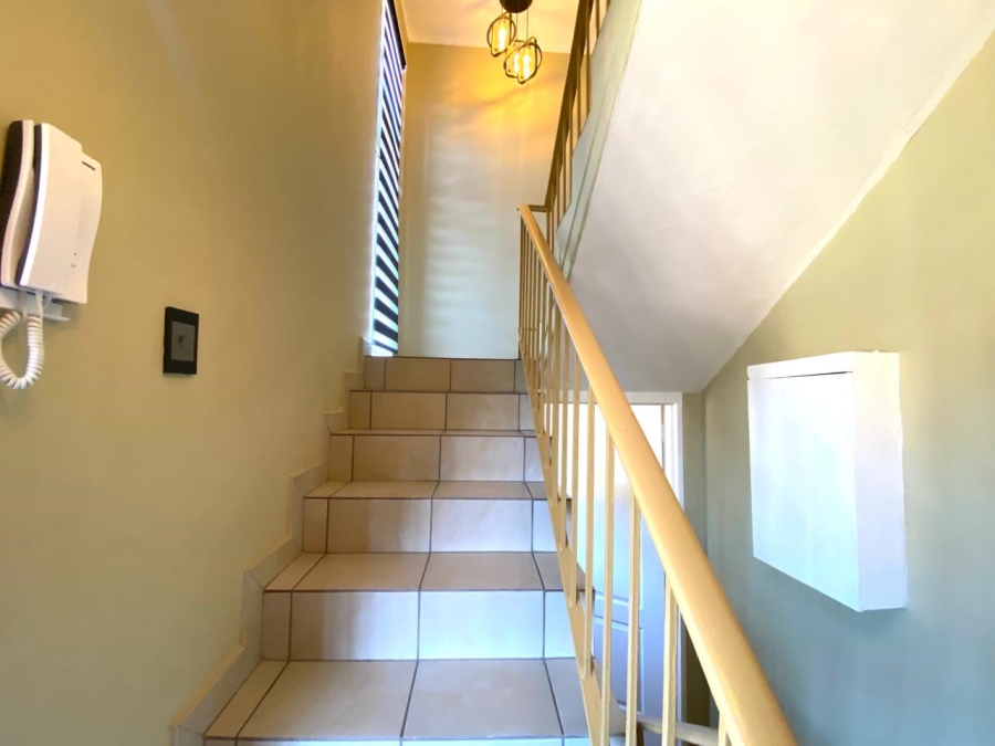 2 Bedroom Property for Sale in Huttenheights KwaZulu-Natal